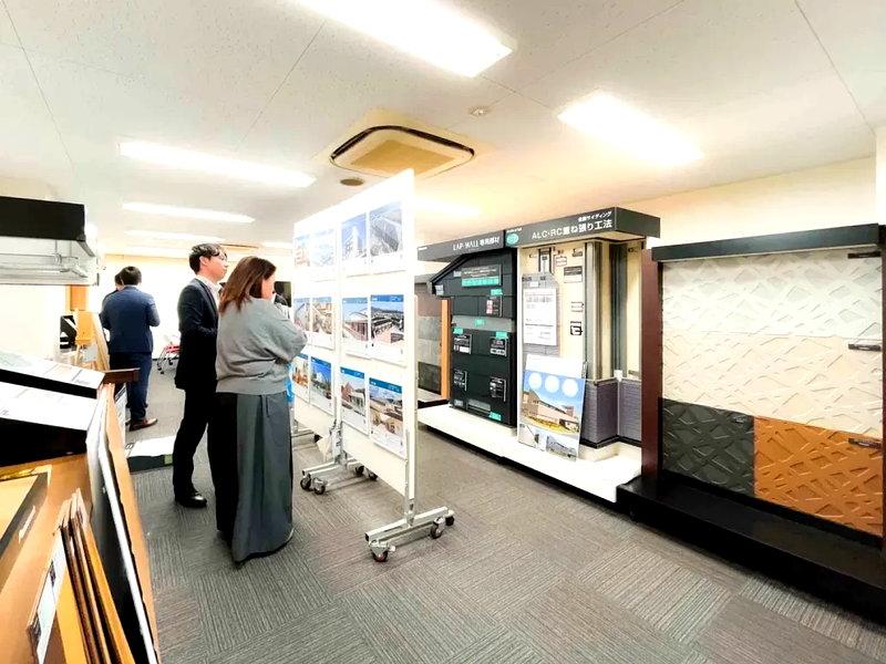 建材メーカーによるインストア展示会を開催